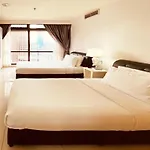 Unique Apartment Times Square Kl